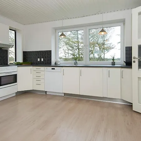 10 Person In Romo-by Traum * Kongsmark