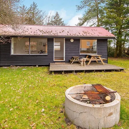 10 Person In Romo-by Traum Kongsmark