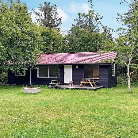 10 Person In Romo-by Traum